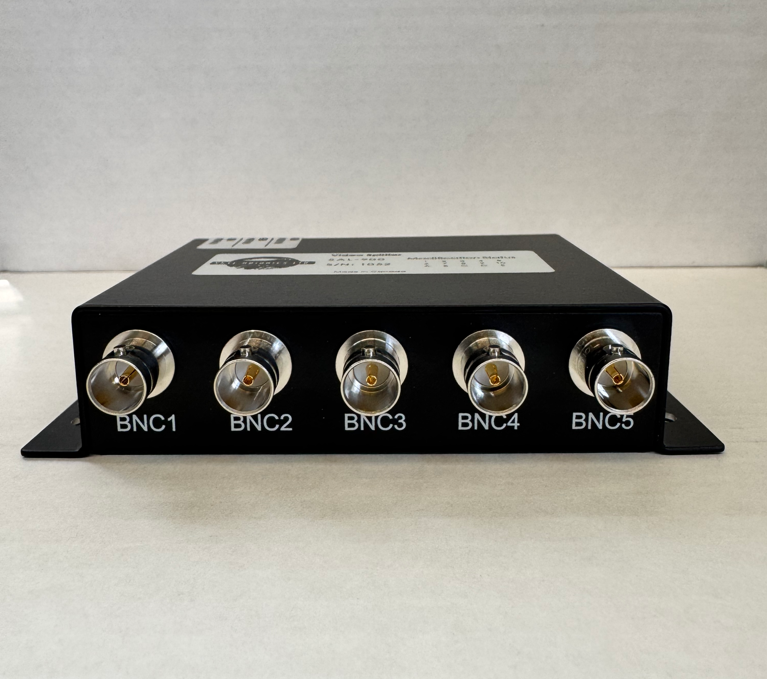 SAL-900 video splitter